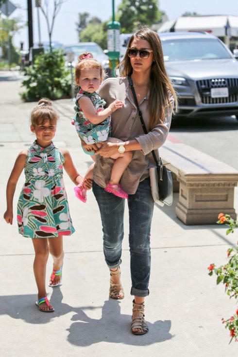 10 cặp mẹ con có gu thời trang đẹp nhất làng giải trí - 46