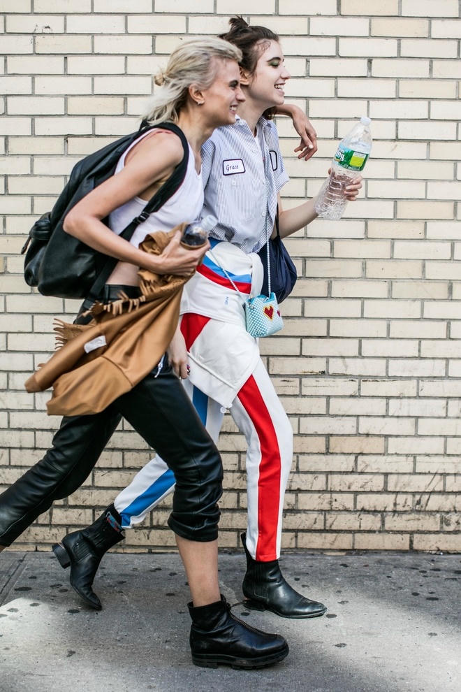 Những cách biến quần thể thao trở nên sành điệu