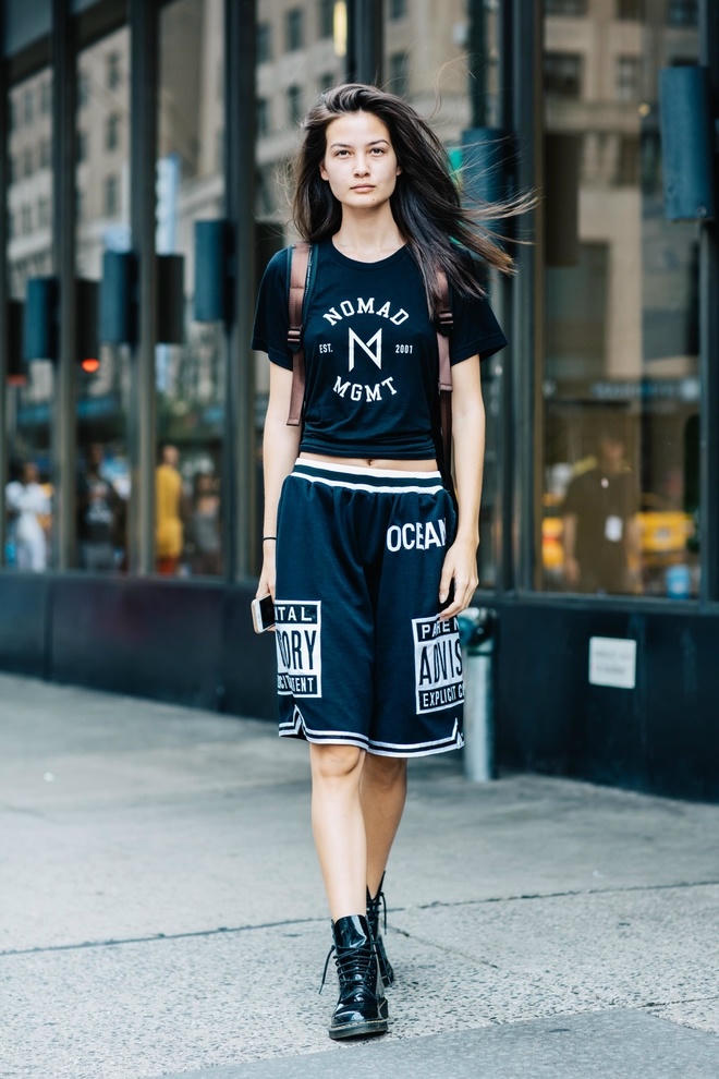 Những cách biến quần thể thao trở nên sành điệu