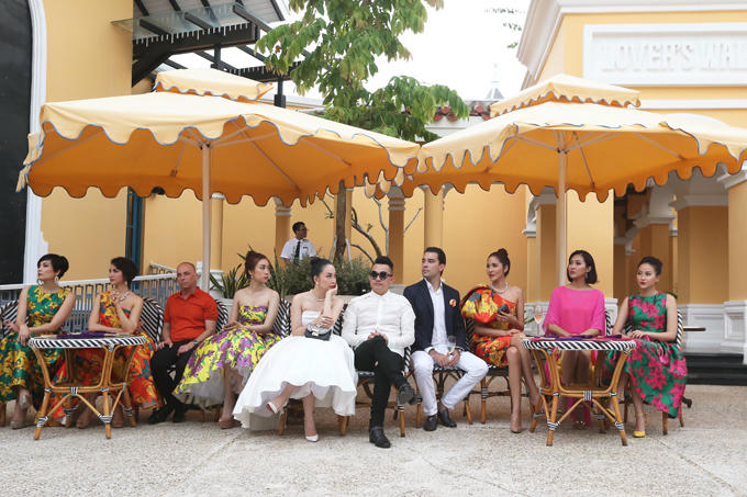 nha-thiet-ke-viet-chuong-mot-to-chuc-show-dien-ngoai-troi-6