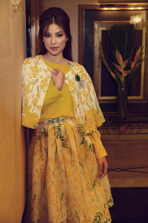 pham-huong-thanh-lich-voi-phong-cach-retro-thap-nien-60-6