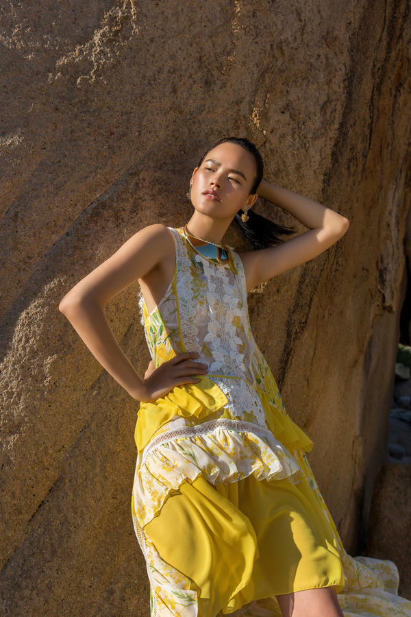 tuyet-lan-bay-bong-cung-vay-mua-ha-1