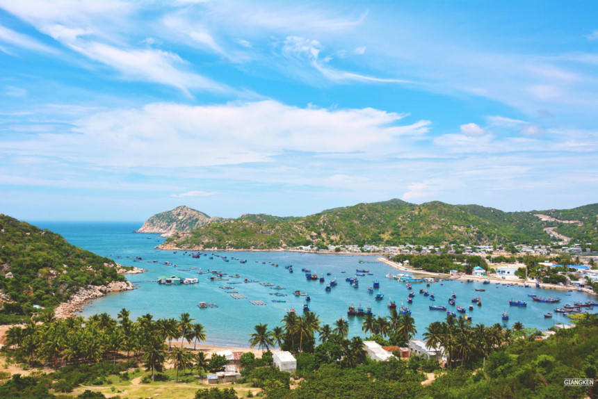 Mua he ruc lua tren cung duong bien dep nhat Viet Nam hinh anh 10