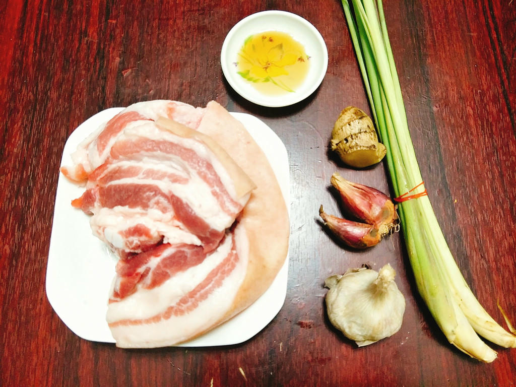 Cach lam thit ba chi uop sa nuong ngon nhu ngoai hang hinh anh 1