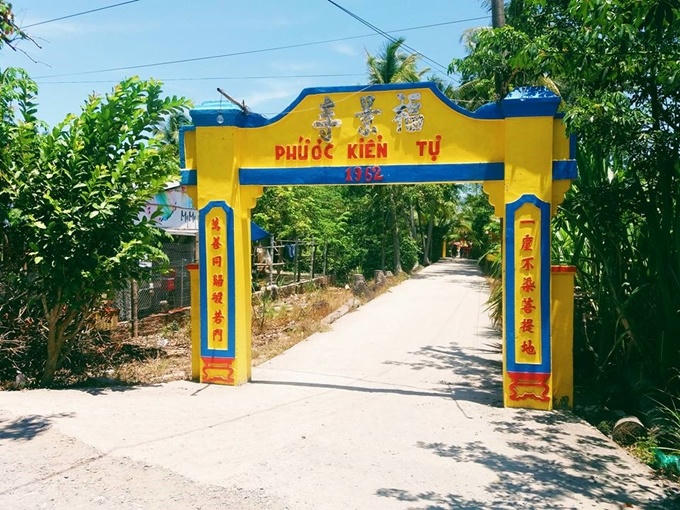 Chùa Lá Sen - điểm đến hot nhất miền Tây mùa nước nổi