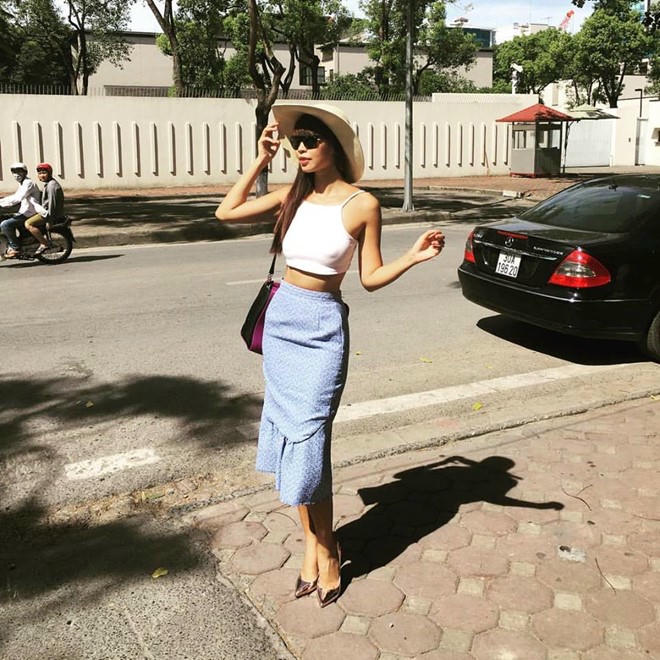 Ha Ho, Lan Khue dien street style dep nhat tuan qua hinh anh 3