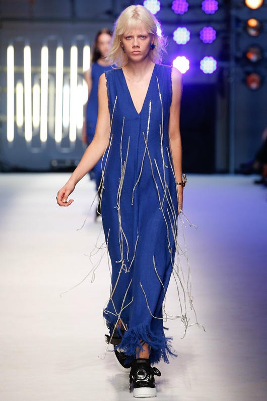 Phong cách 'gái hư' được lăng xê suốt năm 2016