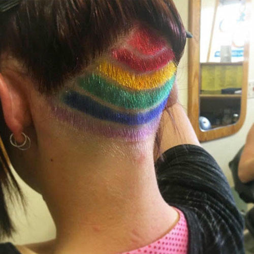 'Hết hồn' với mốt cạo tóc gáy làm đẹp của phái nữ 1