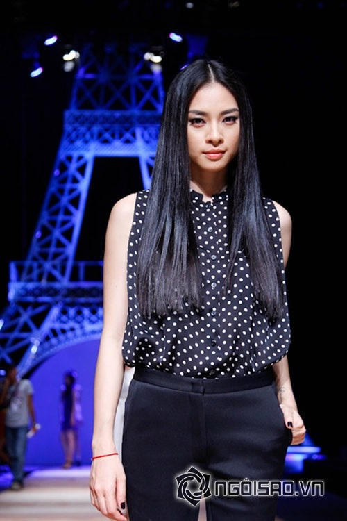 “Ngàn lẻ” kiểu chống lộ hàng của sao nữ Việt 1 “Ngàn lẻ” kiểu chống lộ hàng của sao nữ Việt 1