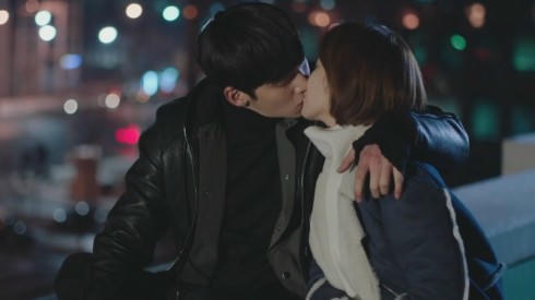 7 cách phối đồ đôi đẹp trong phim Healer