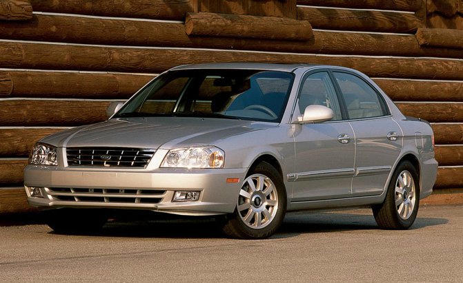 10 mẫu ô tô cũ kém an toàn không nên mua - ảnh 6