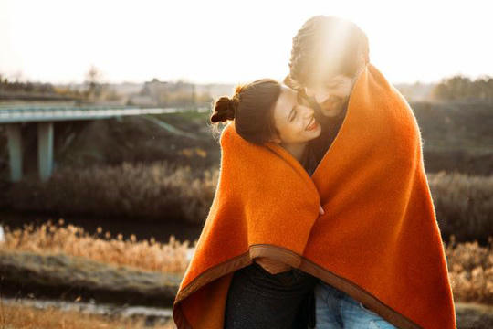  Mặc dù kết hôn nghĩa là có thể gặp nhau mỗi ngày nhưng việc hâm nóng tình cảm luôn là điều cần thiết. 