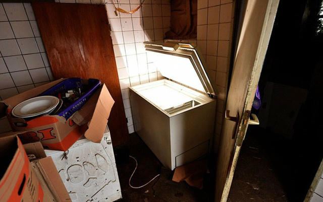  Thi thể của nạn nhân bị đông lạnh. 