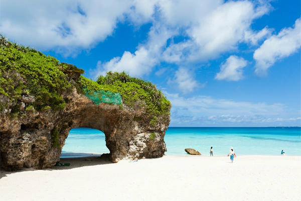 ba-diem-den-moi-cho-cac-chuyen-di-nhat-nam-2017-2