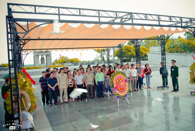 Nghĩa trang Trường Sơn và Nghĩa trang đường 9 là nơi an nghỉ của hàng vạn anh hùng liệt sỹ trong những năm qua.