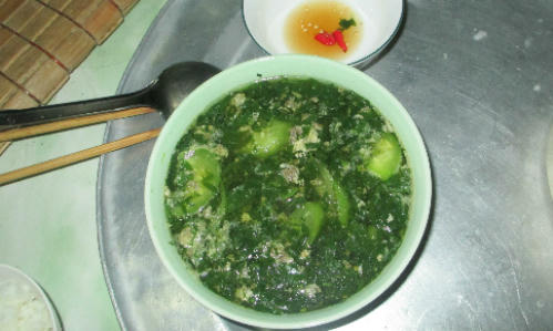 chi-em-toi-deu-hoang-phi-mot-phan-do-me-ha-tien