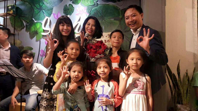 Bất ngờ bà mẹ trẻ có 6 đứa con ở thành phố Hà Nội - ảnh 3