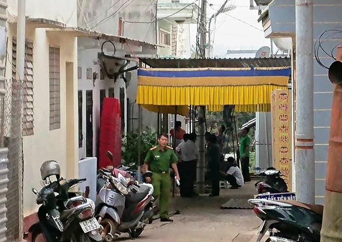 Gia đình đang tổ chức lễ tang cho thầy Ánh