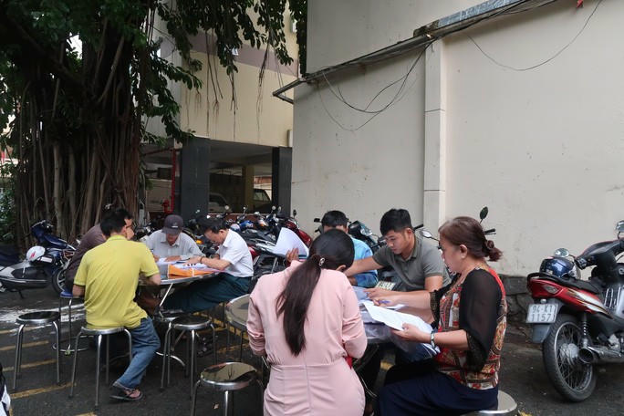 Gia hạn tạm giữ CEO Alibaba Nguyễn Thái Luyện - Ảnh 2.