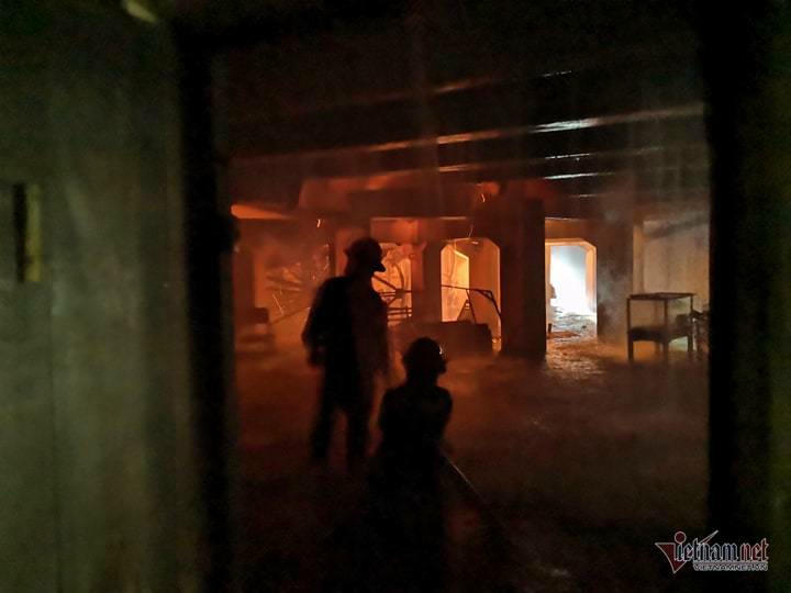 Cháy hội trường Cung văn hóa hữu nghị Việt Xô, sập mái vòm sân khấu chính