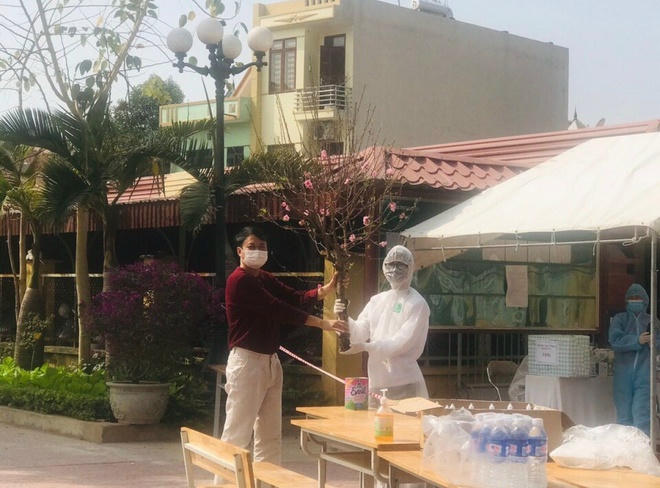 don tet trong khu cach ly anh 2