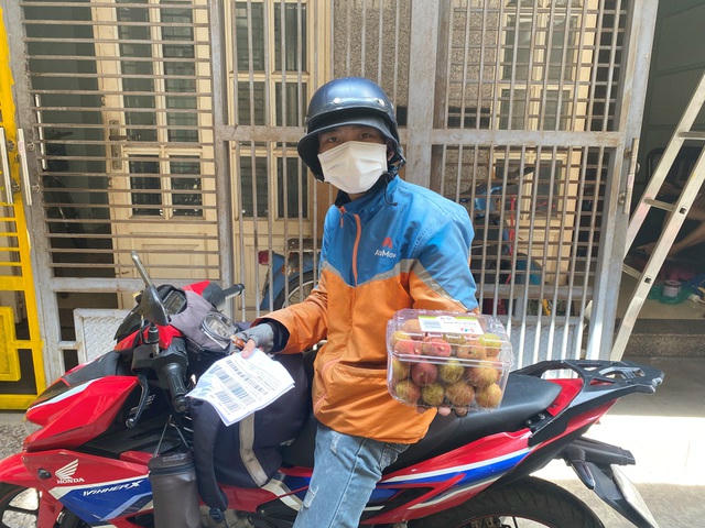 Dịch bệnh bủa vây, môi giới bất động sản bỏ nghề đi làm shipper, bán hàng - 3