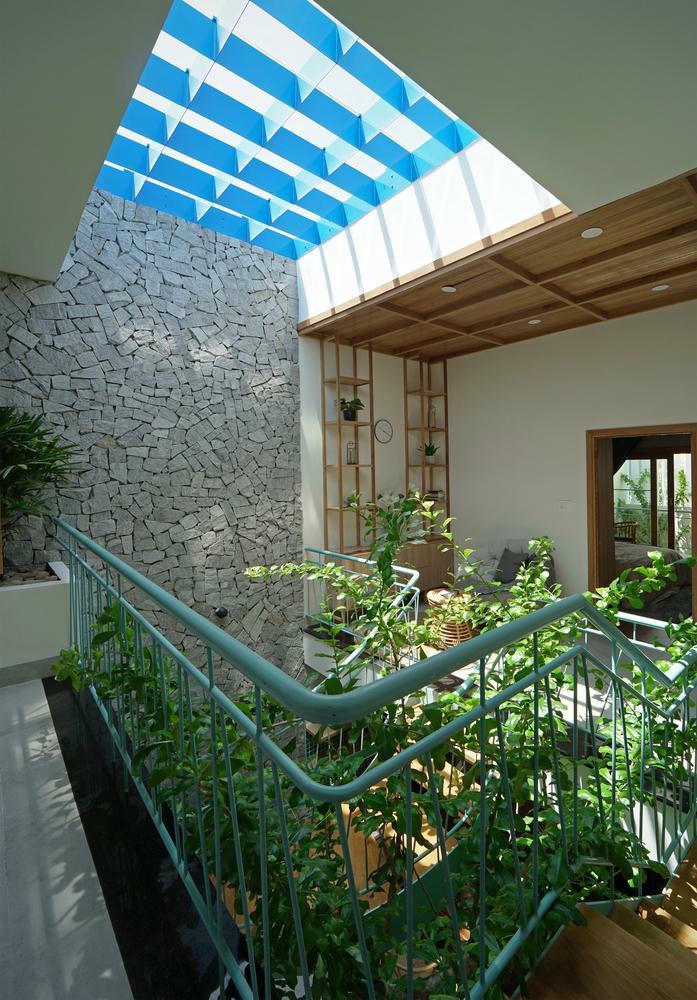 Ngôi nhà làm mặt tiền 'mỏng như lá lúa' ảnh 10