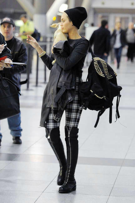 Kết quả hình ảnh cho áo khoác da,quần skinny