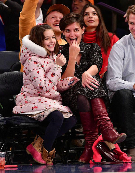 suri-cruise-lon-bong-nhu-thieu-nu-4