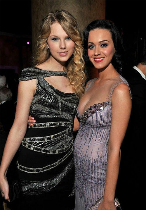 Taylor Swift và Katy Perry sẽ nối lại tình bạn sau 6 năm hiềm khích.