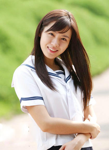 Tạo hìnhdịu dàng, trong sáng của Son Ye Jintrong Hương mùa hè.