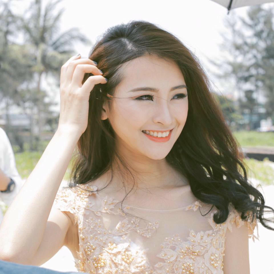 Cận cảnh nhan sắc của nữ MC duyên dáng VTV.