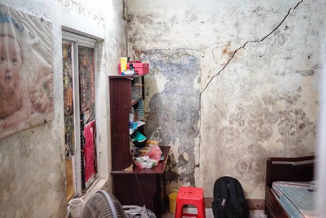 Lời kể đẫm nước mắt của con trai nữ lao công bị “xe điên” đâm tử vong ở Hà Nội - 4 Lời kể đẫm nước mắt của con trai nữ lao công bị “xe điên” đâm tử vong ở Hà Nội - 4