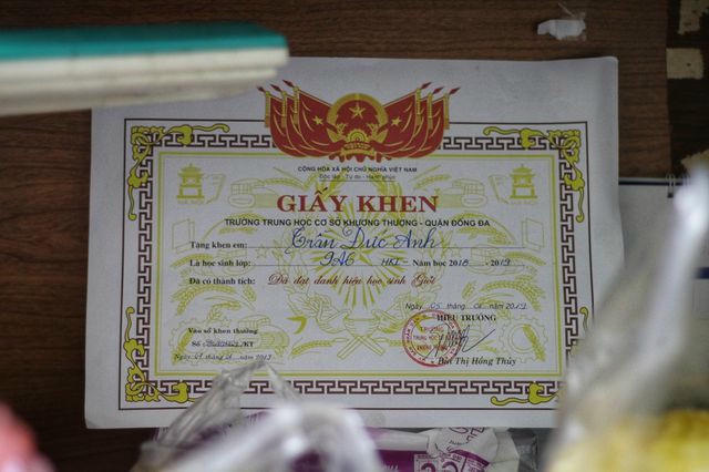 Lời kể đẫm nước mắt của con trai nữ lao công bị “xe điên” đâm tử vong ở Hà Nội - 6 Lời kể đẫm nước mắt của con trai nữ lao công bị “xe điên” đâm tử vong ở Hà Nội - 6