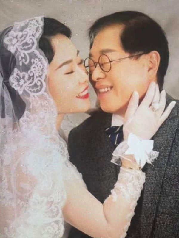 nu ca si 9x bung bau lam dam cuoi voi chu re hon 70 tuoi hinh anh 2