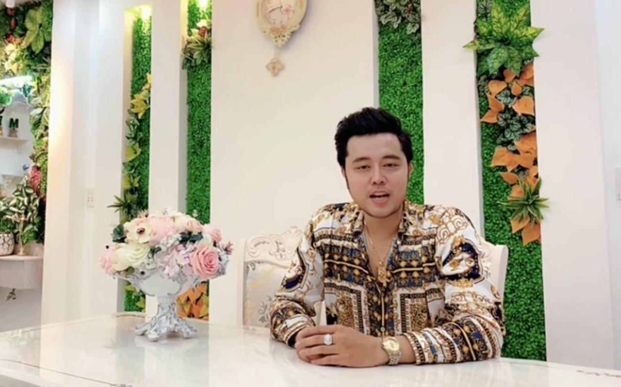 chia tay nu ty phu u60, vu hoang viet khoe co ban gai tre dep, de thuong hinh anh 1