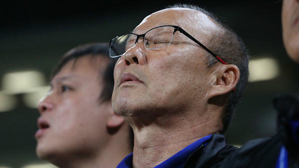 hang loat tro cung co dau hieu bat on, hlv park hang-seo dau dau hinh anh 1