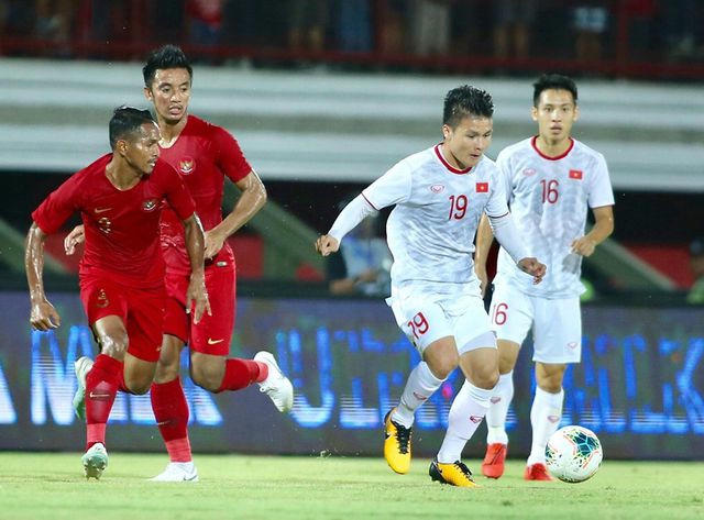 Nhiều đội bóng Nhật Bản và Thái Lan muốn tranh chữ ký của Quang Hải - 1 Nhiều đội bóng Nhật Bản và Thái Lan muốn tranh chữ ký của Quang Hải - 1