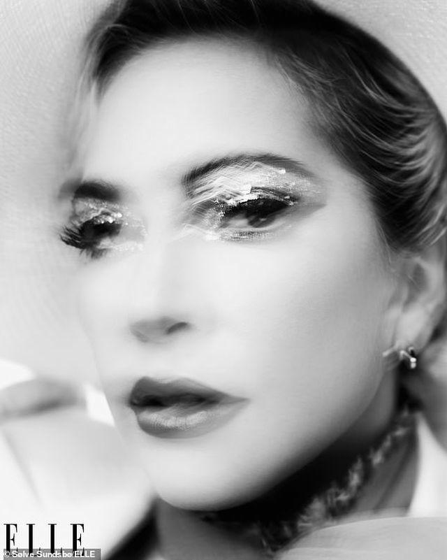 Lady Gaga thừa nhận dàn dựng màn diễn tình cảm với Bradley Cooper - 7 Lady Gaga thừa nhận dàn dựng màn diễn tình cảm với Bradley Cooper - 7