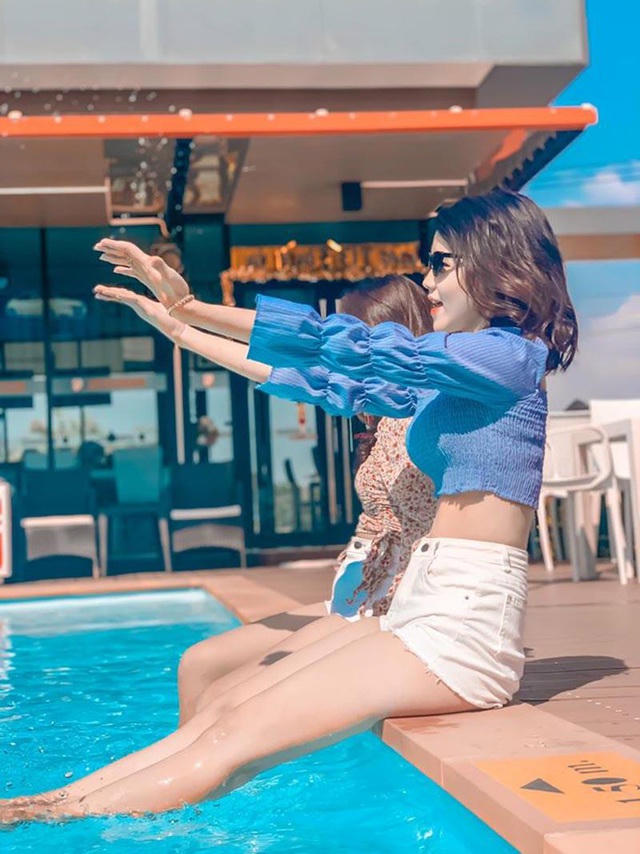 Cô gái gây “bão” mạng khi xuất hiện trên khán đài trận U23 Việt Nam - Jordan - 5 Cô gái gây “bão” mạng khi xuất hiện trên khán đài trận U23 Việt Nam - Jordan - 5