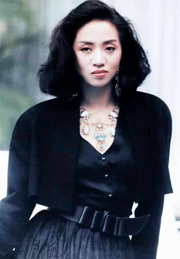 he lo moi quan he bat ngo giua sao hoa ngu va cac "ong trum xa hoi den" hinh anh 7