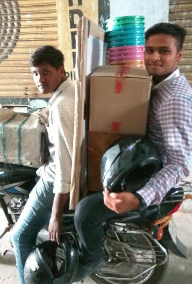 Con trai tỷ phú kim cương bị đẩy ra đường học cách tự lập