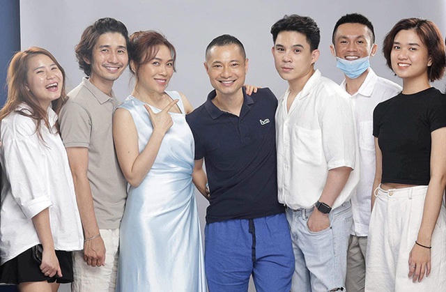 Sao Việt chọn cởi áo khoe eo hoặc thẳng thắn đáp trả tin đồn mang bầu - 1