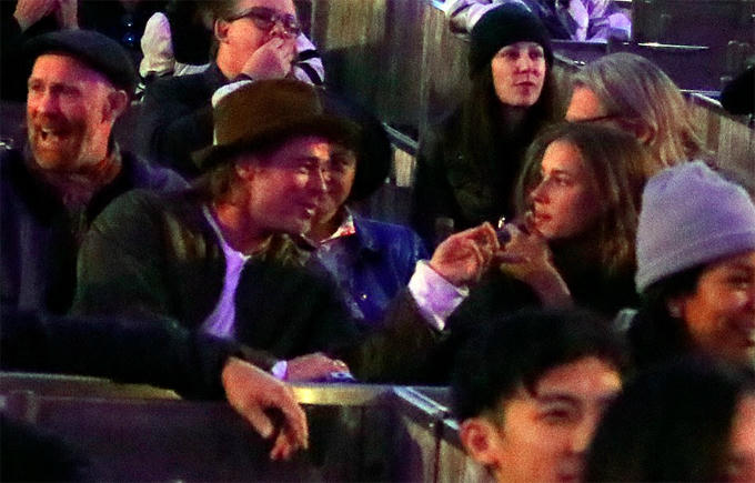 Nicole là người Đức nhưng thành thạo tiếng Anh và có thể nói tất cả 5 thứ tiếng. Bởi vậy cô không hề gặp trở ngại khi giao tiếp với Brad Pitt. Theo các nguồn tin, nhan sắc xinh đẹp cùng sự thông minh, cá tính của Nicole đã thu hút Brad Pitt.