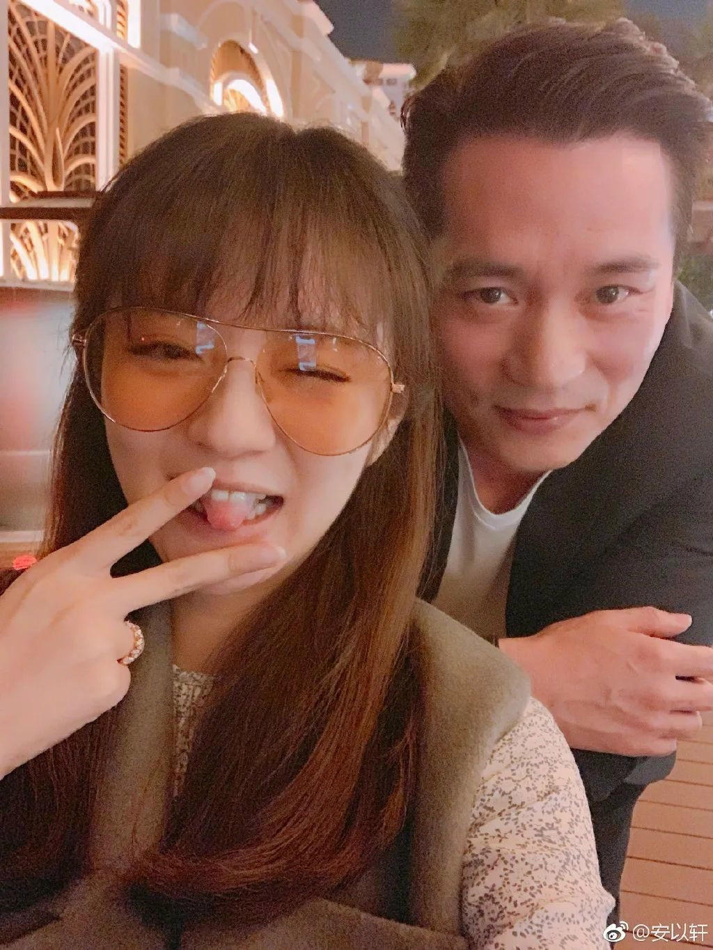 Mỹ nhân "Tây du ký" sắp sinh con lần 2 được chồng tỷ phú "cưng như trứng mỏng", tặng quà "khủng" là ai? - Ảnh 3. Mỹ nhân "Tây du ký" sắp sinh con lần 2 được chồng tỷ phú "cưng như trứng mỏng", tặng quà "khủng" là ai? - Ảnh 3.