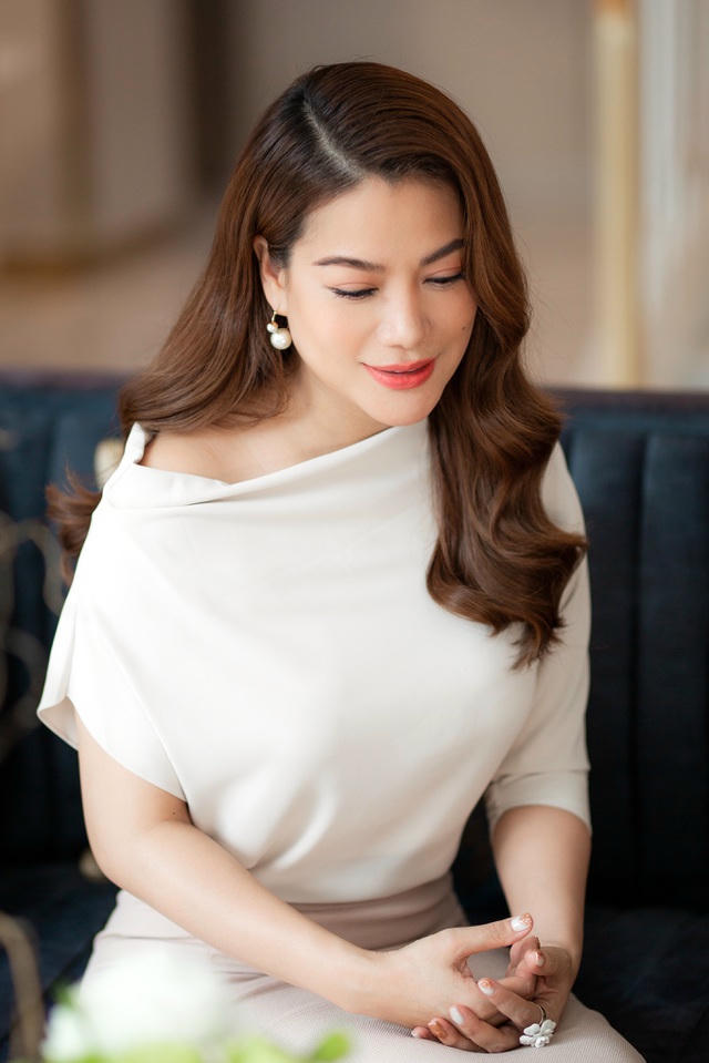 Trương Ngọc Ánh khoe body thon gọn đáng ngưỡng mộ ở tuổi xấp xỉ U50 - 2