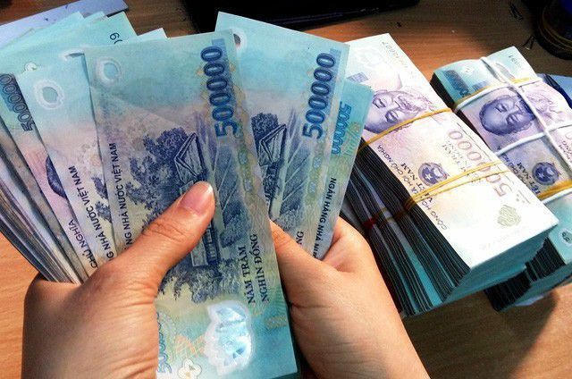 Thưởng Tết 2021: Kẻ mong đợi, người không buồn nhắc đến