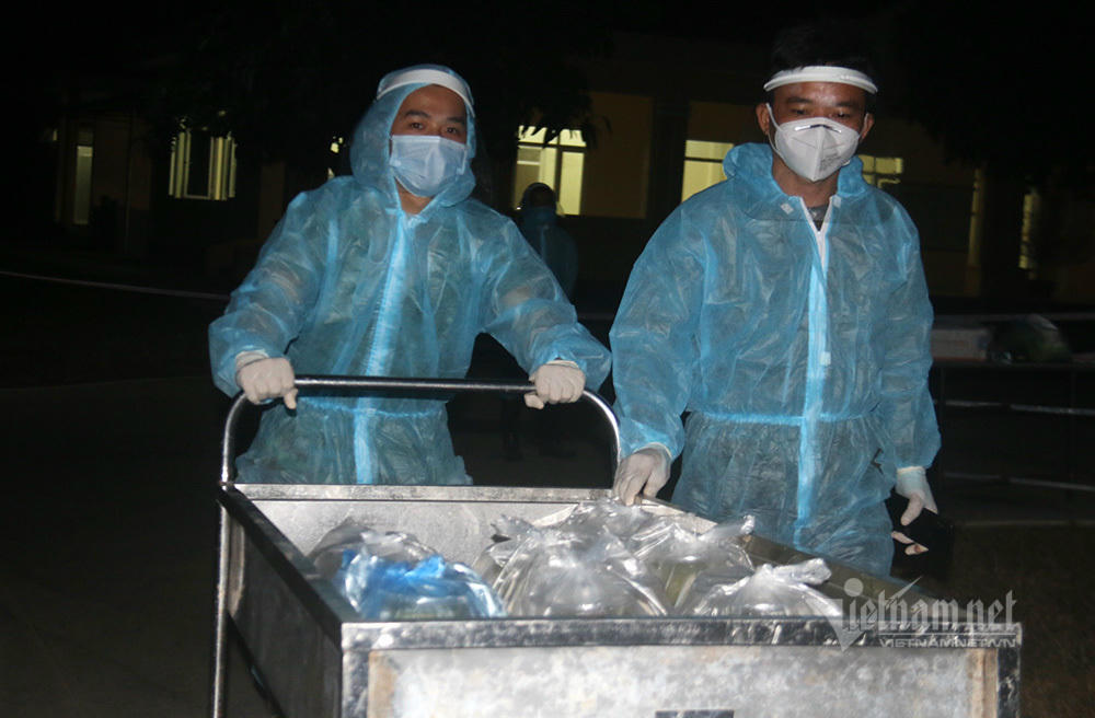 Bữa ăn 100 nghìn đồng mỗi ngày của người Hà Nội trong khu cách ly