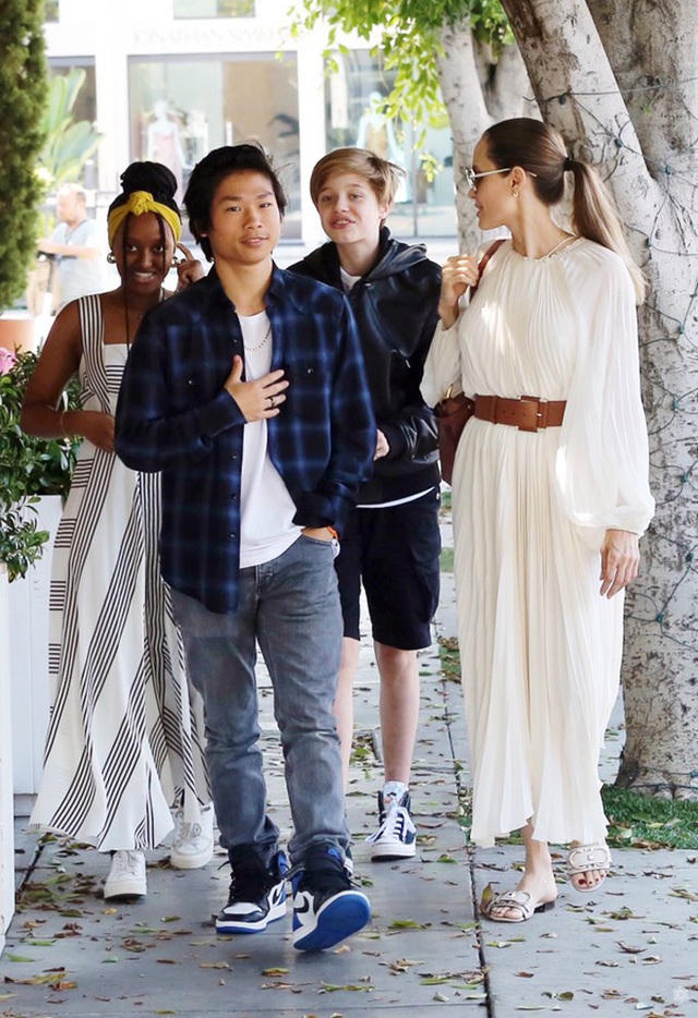 Cậu bé gốc Việt Pax Thiên sau 14 năm được ông bà Smith nhận nuôi - 7