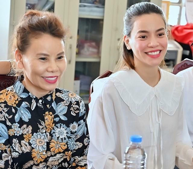 Xuất hiện loạt chi tiết nghi vấn trong sao kê từ thiện của mẹ Hồ Ngọc Hà: Dùng 3 số tài khoản luân chuyển tiền, giải ngân chậm 8 tháng? - Ảnh 7.